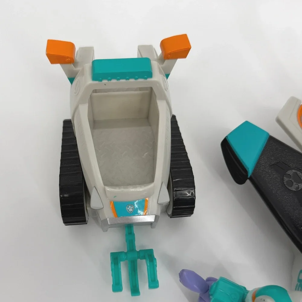Paw Patrol Jet Rescue Everest Transforming Vehicle Lights Sounds and Snowmobile